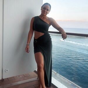 Club L London Elegant One-Shoulder Dress Green Cut Out Asymmetrical